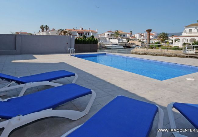 Villa/Dettached house in Empuriabrava - LV03 FRESER