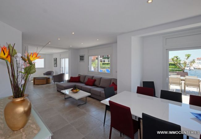 Villa in Empuriabrava - LV04 FRESER