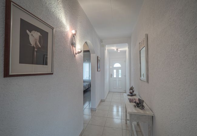 Villa in Empuriabrava - LV22 CAP RAS