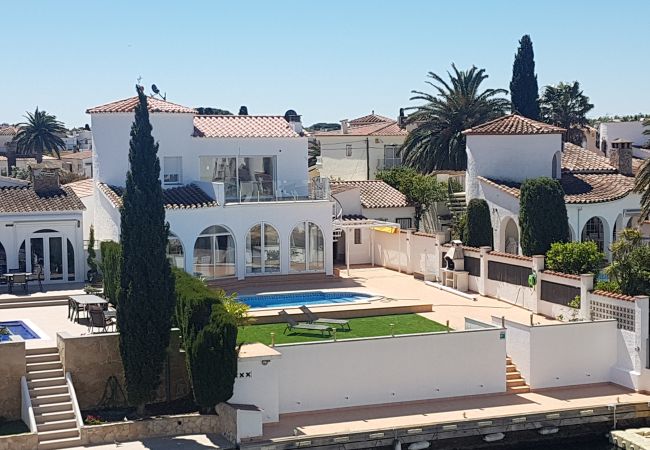 Villa in Empuriabrava - LV23 FRANCOLI