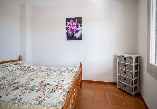 Apartment in Empuriabrava - ILA30 POBLAT TIPIC