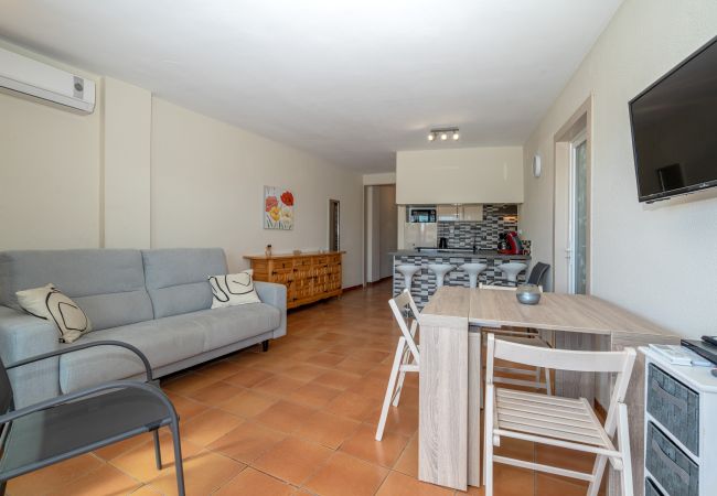 Apartment in Empuriabrava - ILA30 POBLAT TIPIC