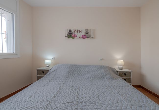 Apartment in Empuriabrava - ILA30 POBLAT TIPIC