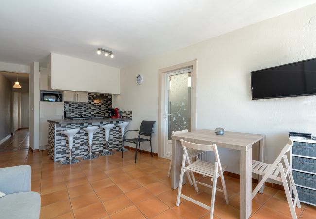 Apartment in Empuriabrava - ILA30 POBLAT TIPIC