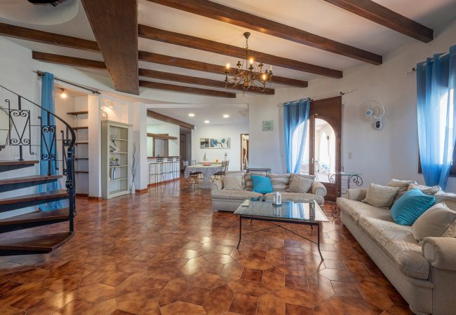 Villa in Empuriabrava - LV28 CAP RAS