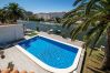 Villa in Empuriabrava - LV28 CAP RAS