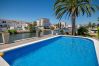 Villa in Empuriabrava - LV28 CAP RAS