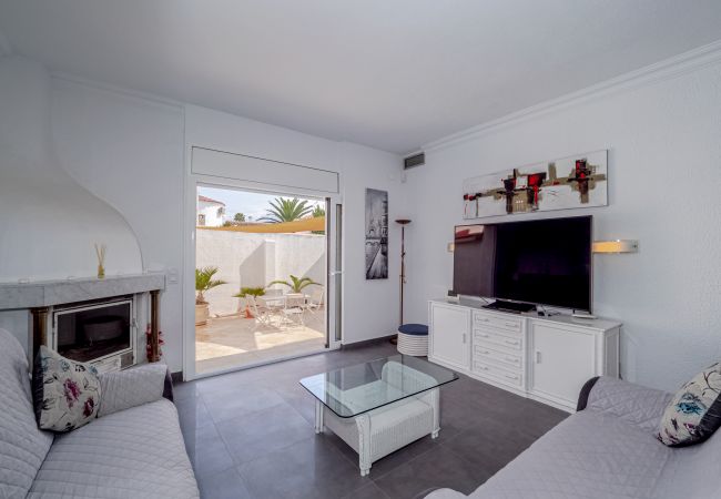 Villa in Empuriabrava - LV33 EMPURIES C