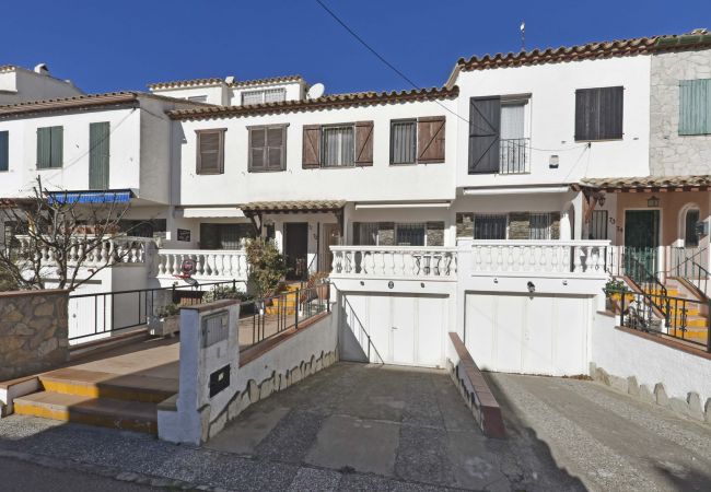 Townhouse in Empuriabrava - LV36 PORT RHODAS