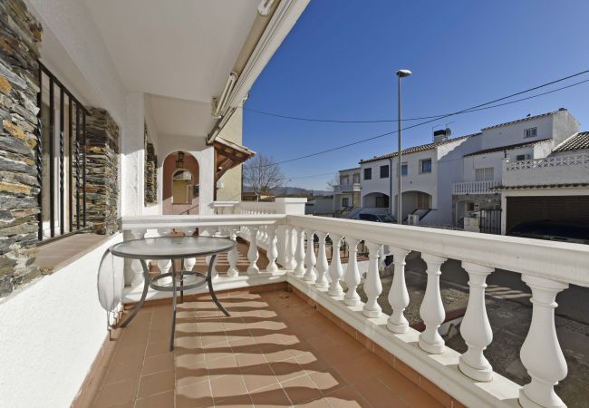 Townhouse in Empuriabrava - LV36 PORT RHODAS