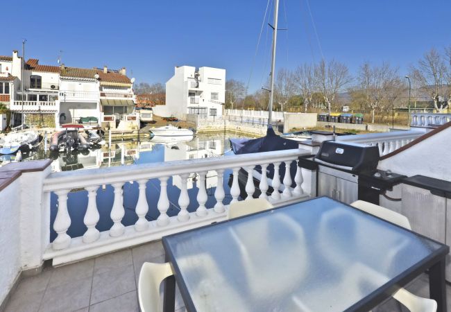 Townhouse in Empuriabrava - LV36 PORT RHODAS