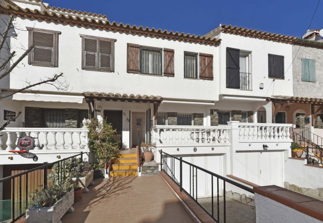 Townhouse in Empuriabrava - LV36 PORT RHODAS