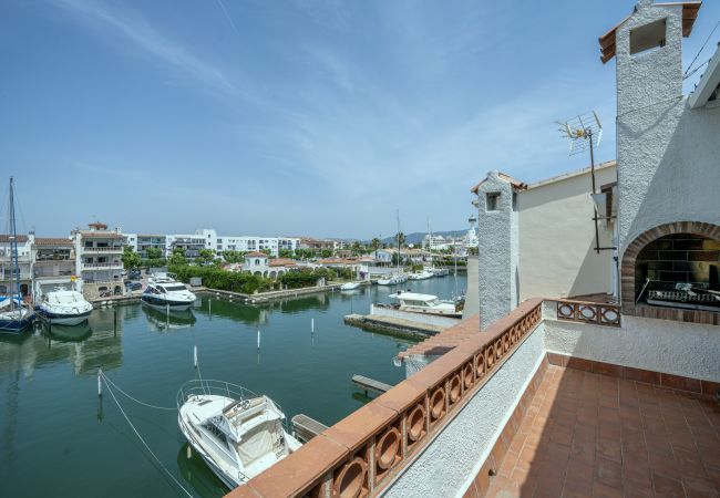 Townhouse in Empuriabrava - LV12 SALINS