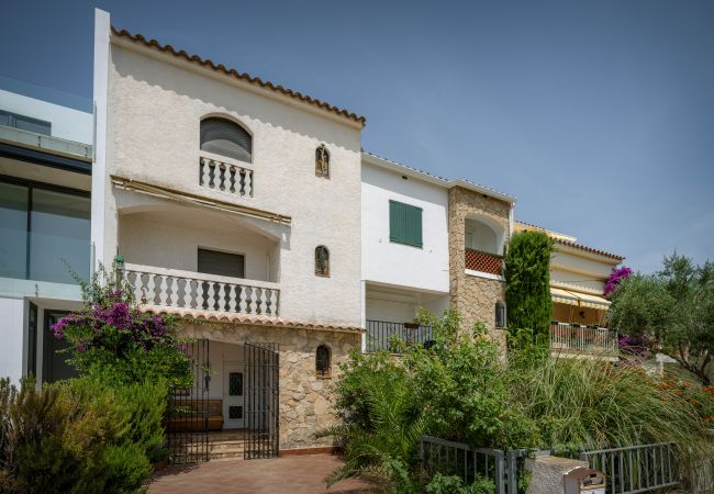 Townhouse in Empuriabrava - LV12 SALINS