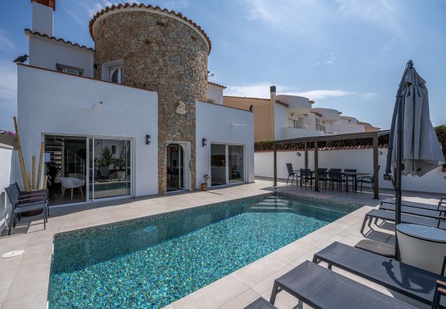 Villa in Empuriabrava - LV37 EBRE 29