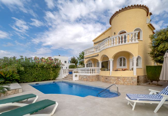 Villa in Empuriabrava - LV10 ALBERES