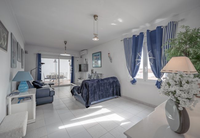 Apartment in Empuriabrava - ILA35