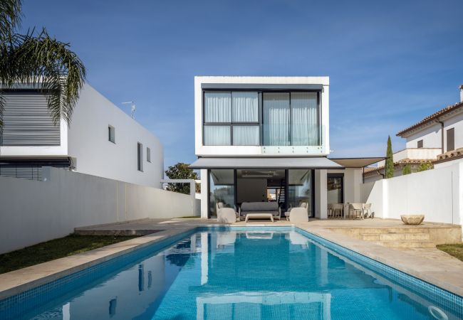 Villa/Dettached house in Empuriabrava - LV14 EBRE 22A