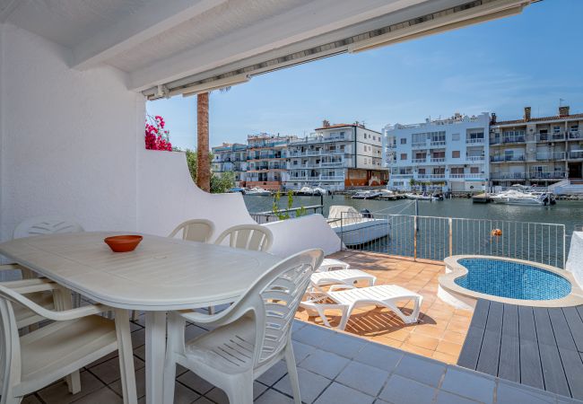 Townhouse in Empuriabrava - LV40 PORT EMPORDA