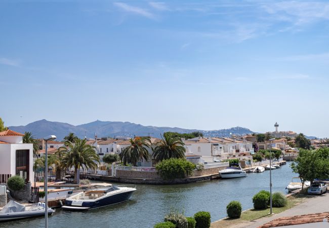 Townhouse in Empuriabrava - LV40 PORT EMPORDA