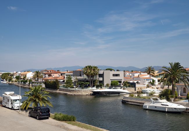 Townhouse in Empuriabrava - LV40 PORT EMPORDA