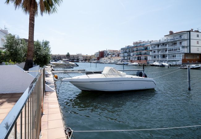 Townhouse in Empuriabrava - LV40 PORT EMPORDA