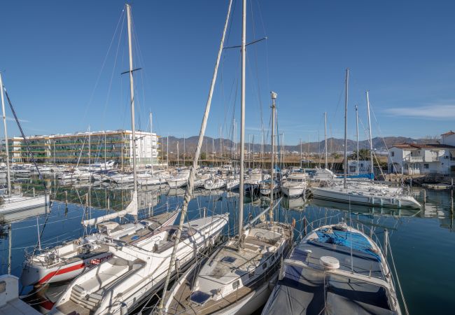 Apartment in Empuriabrava - ILA37 port ROYAL