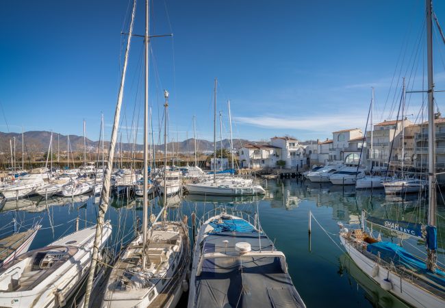 Apartment in Empuriabrava - ILA37 port ROYAL