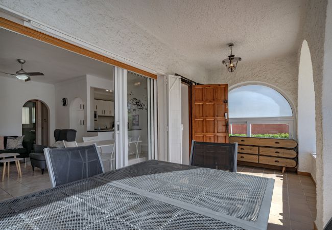 Villa in Empuriabrava - ILV07