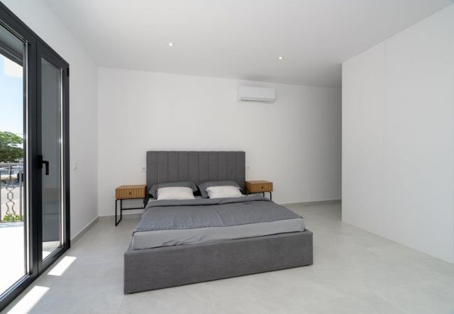 Villa in Empuriabrava - LV42 CARMENCO 67
