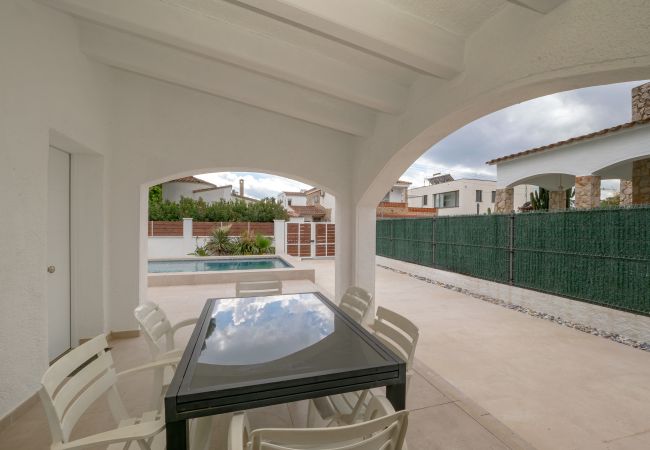 House in Empuriabrava - ILV01 MONTGRI