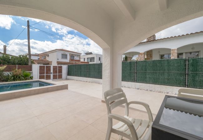 House in Empuriabrava - ILV01 MONTGRI
