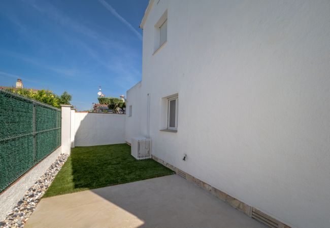 House in Empuriabrava - ILV01 MONTGRI