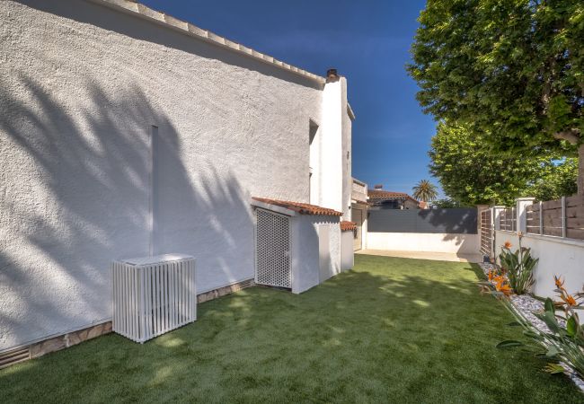 House in Empuriabrava - ILV01 MONTGRI