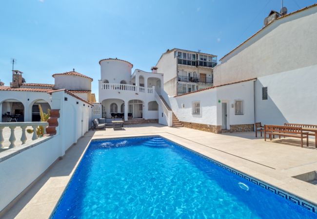 House in Empuriabrava - LV14 FRANCOLI