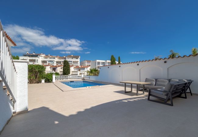 House in Empuriabrava - LV14 FRANCOLI