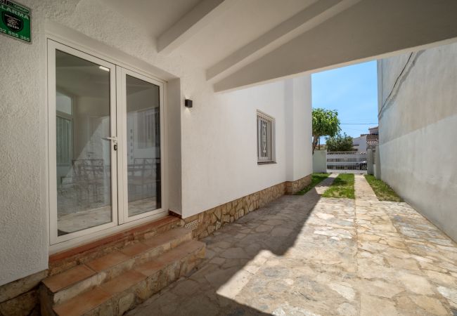 House in Empuriabrava - LV14 FRANCOLI
