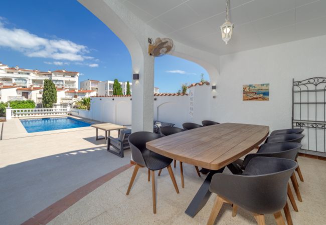 House in Empuriabrava - LV14 FRANCOLI