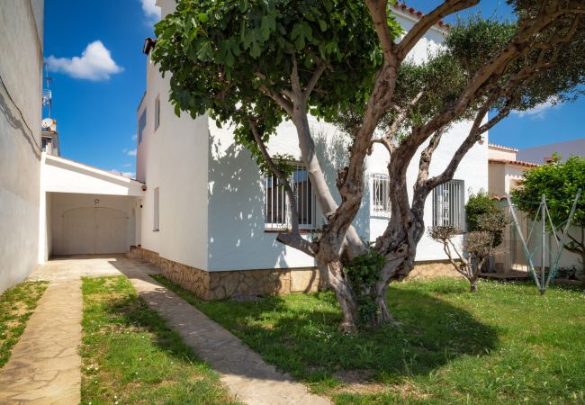 House in Empuriabrava - LV14 FRANCOLI