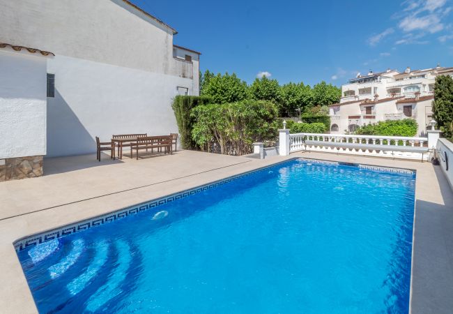 House in Empuriabrava - LV14 FRANCOLI