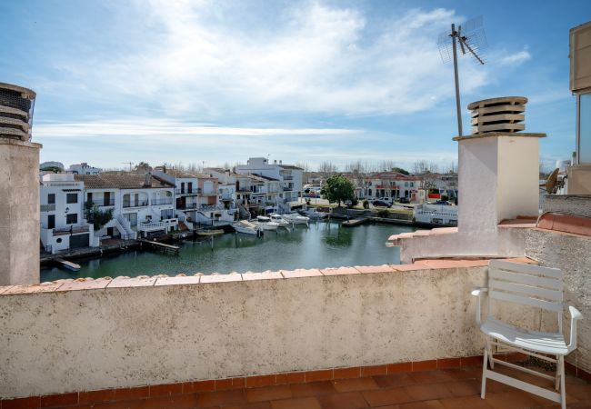 Terraced House in Empuriabrava - LV07 PORT BANYULS