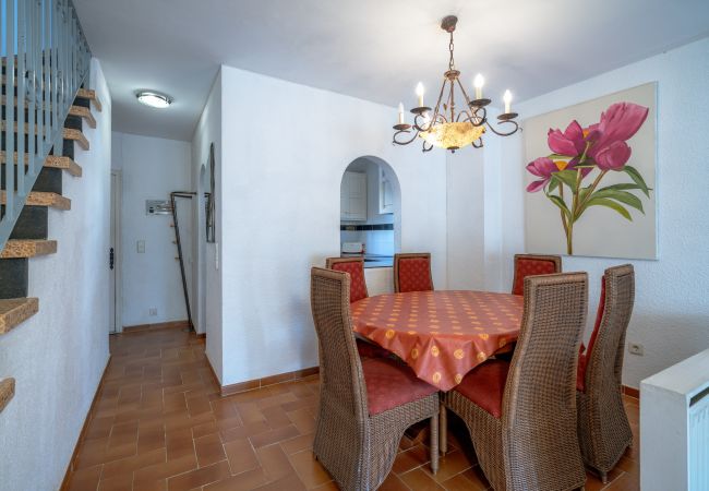 Terraced House in Empuriabrava - LV07 PORT BANYULS