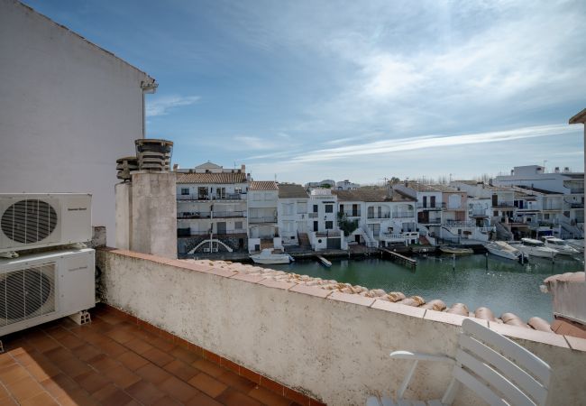 Terraced House in Empuriabrava - LV07 PORT BANYULS