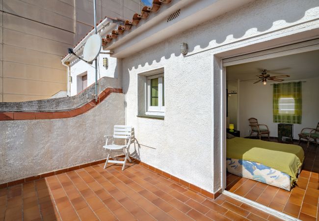 Terraced House in Empuriabrava - LV07 PORT BANYULS