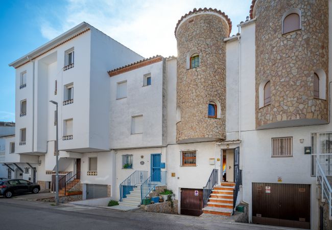 Terraced House in Empuriabrava - LV07 PORT BANYULS