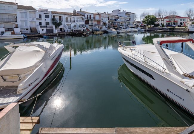 Terraced House in Empuriabrava - LV07 PORT BANYULS