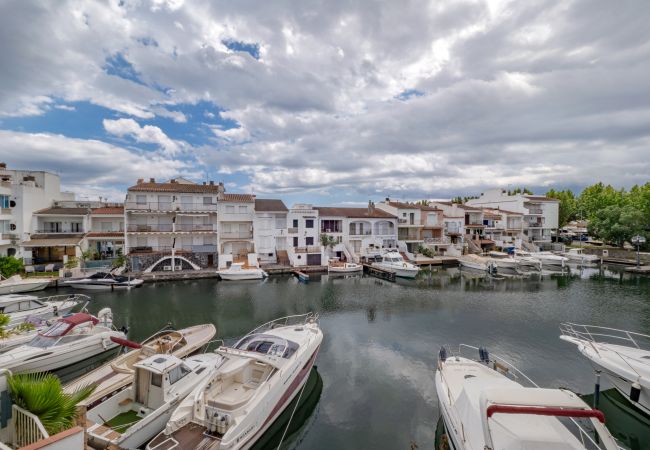 Terraced House in Empuriabrava - LV07 PORT BANYULS