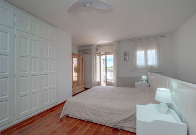 Terraced House in Empuriabrava - LV07 PORT BANYULS