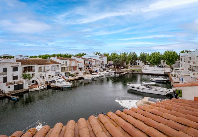 Terraced House in Empuriabrava - LV07 PORT BANYULS