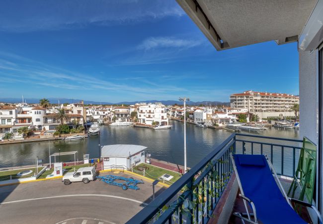 Apartment in Empuriabrava - ILA13 POBLAT TIPIC